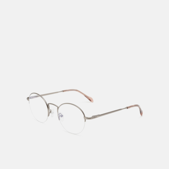 MÓ x Selección - Jugador de la selección con gafas de Multiópticas